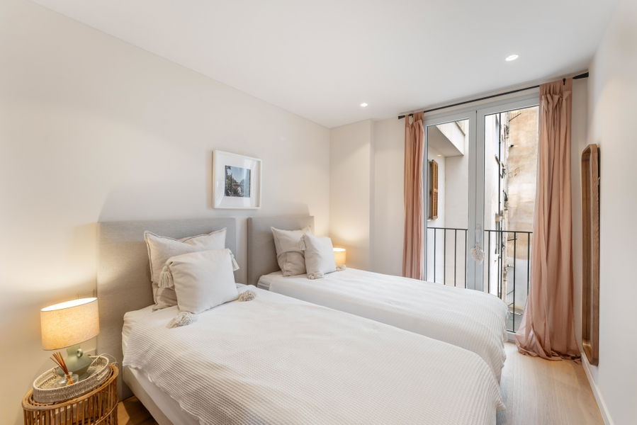 Modernes Penthouse zum Verkauf in Santa Catalina, Palma – Dachterrasse, Pool & Meerblick