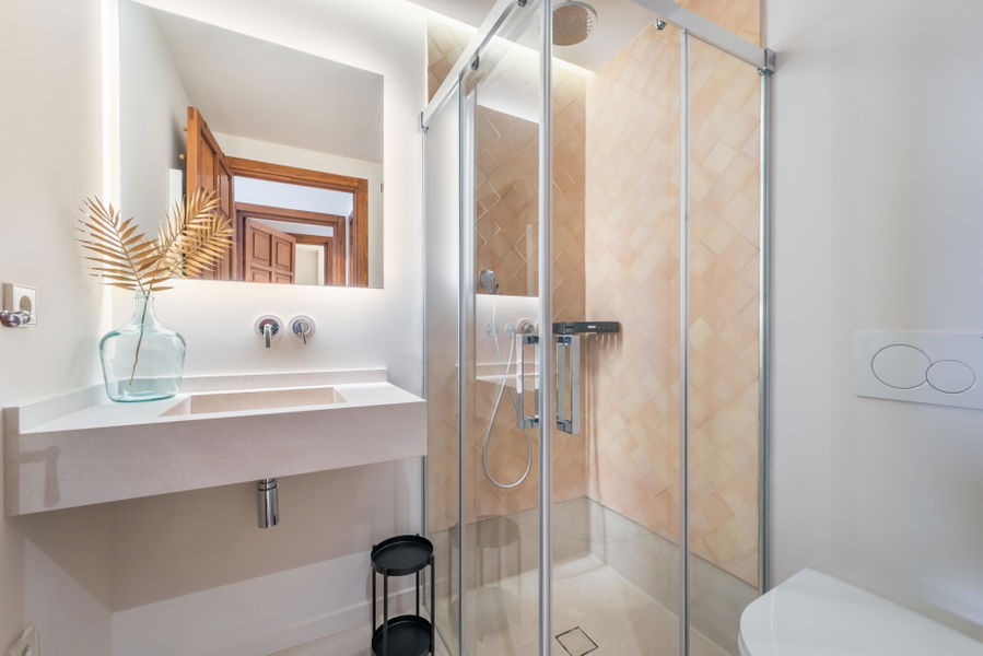 Modernes Penthouse zum Verkauf in Santa Catalina, Palma – Dachterrasse, Pool & Meerblick