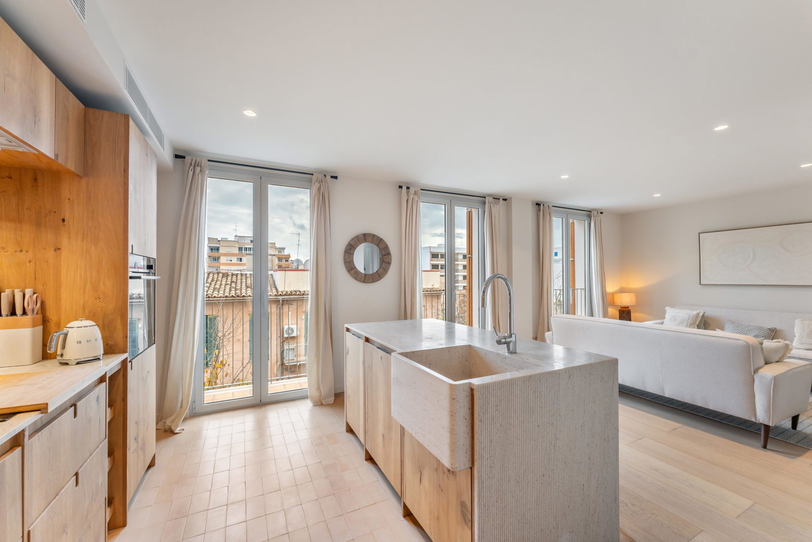Modernes Penthouse zum Verkauf in Santa Catalina, Palma – Dachterrasse, Pool & Meerblick