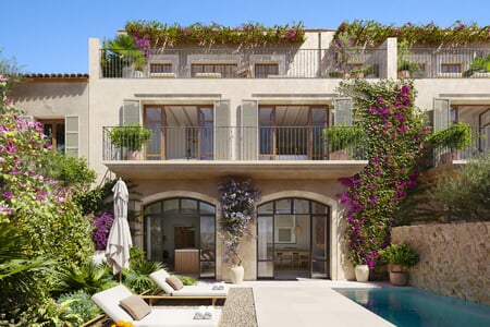 Luxury townhouse with pool & Tramuntana views in Santa María del Camí