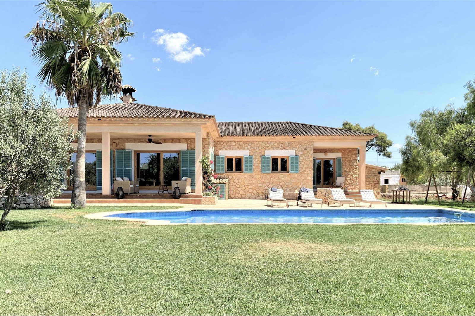 Wunderschönes Haus mit Garten Terrassen und Pool in Marratxi