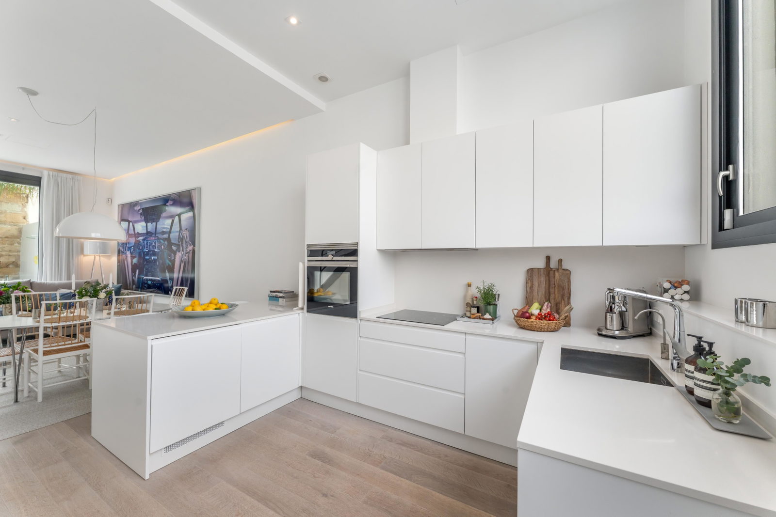 Eleganter Stadthaus mit privater Dachterrasse, Aufzug und Meerblick in Molinar