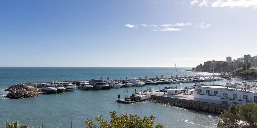 Lägenhet på första linjen med havsutsikt och förstklassigt läge i San Agustín