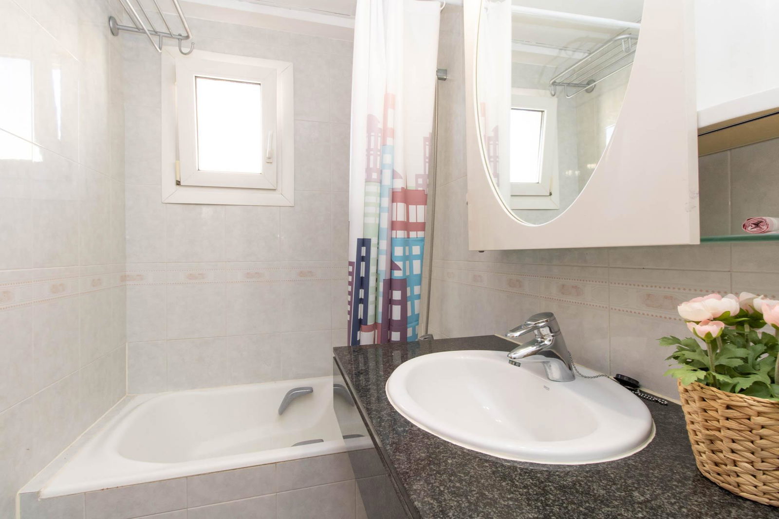 Piso en primera línea con vistas al mar y ubicación privilegiada en San Agustín
