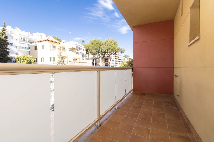 Piso en primera línea con vistas al mar y ubicación privilegiada en San Agustín