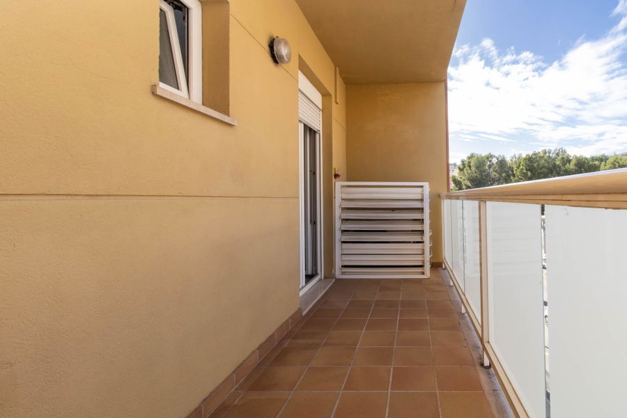 Piso en primera línea con vistas al mar y ubicación privilegiada en San Agustín