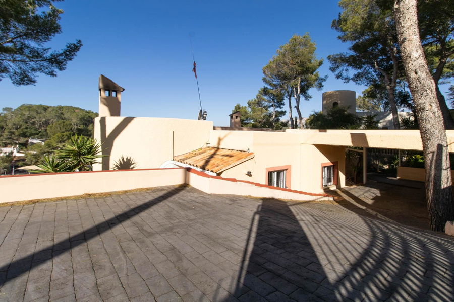 Renovierungsbedürftiges Anwesen in Meeresnähe in Santa Ponsa