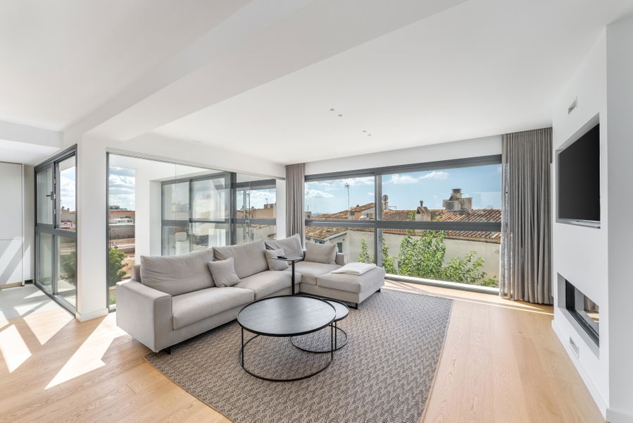 Wunderschönes Duplex-Penthouse mit Dachterrasse und atemberaubendem Meerblick in Molinar