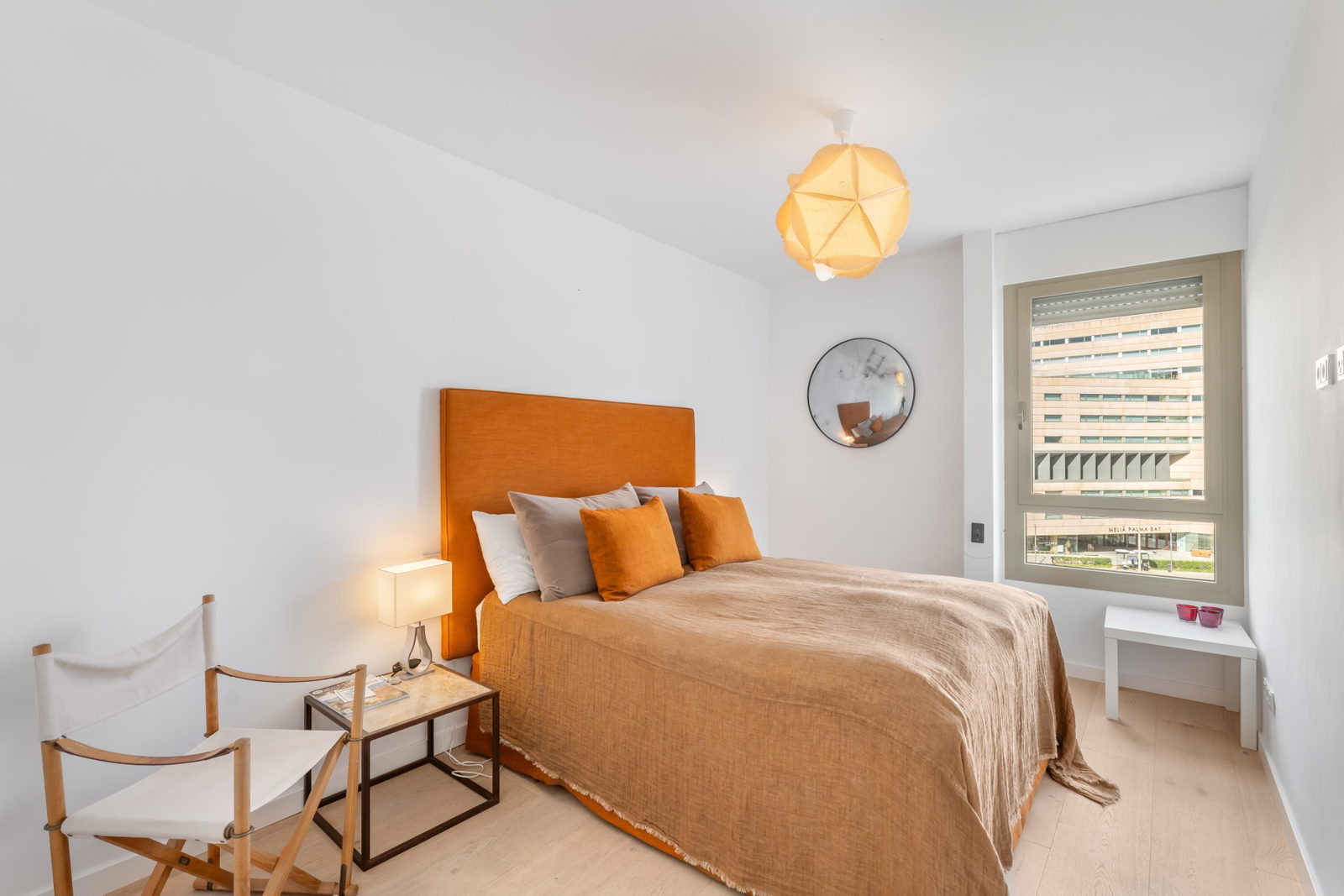 Außergewöhnliche Erstlinien-Residenz zum Verkauf in Portixol, Palma mit großer Strandterrasse, Pool & Parkplatz