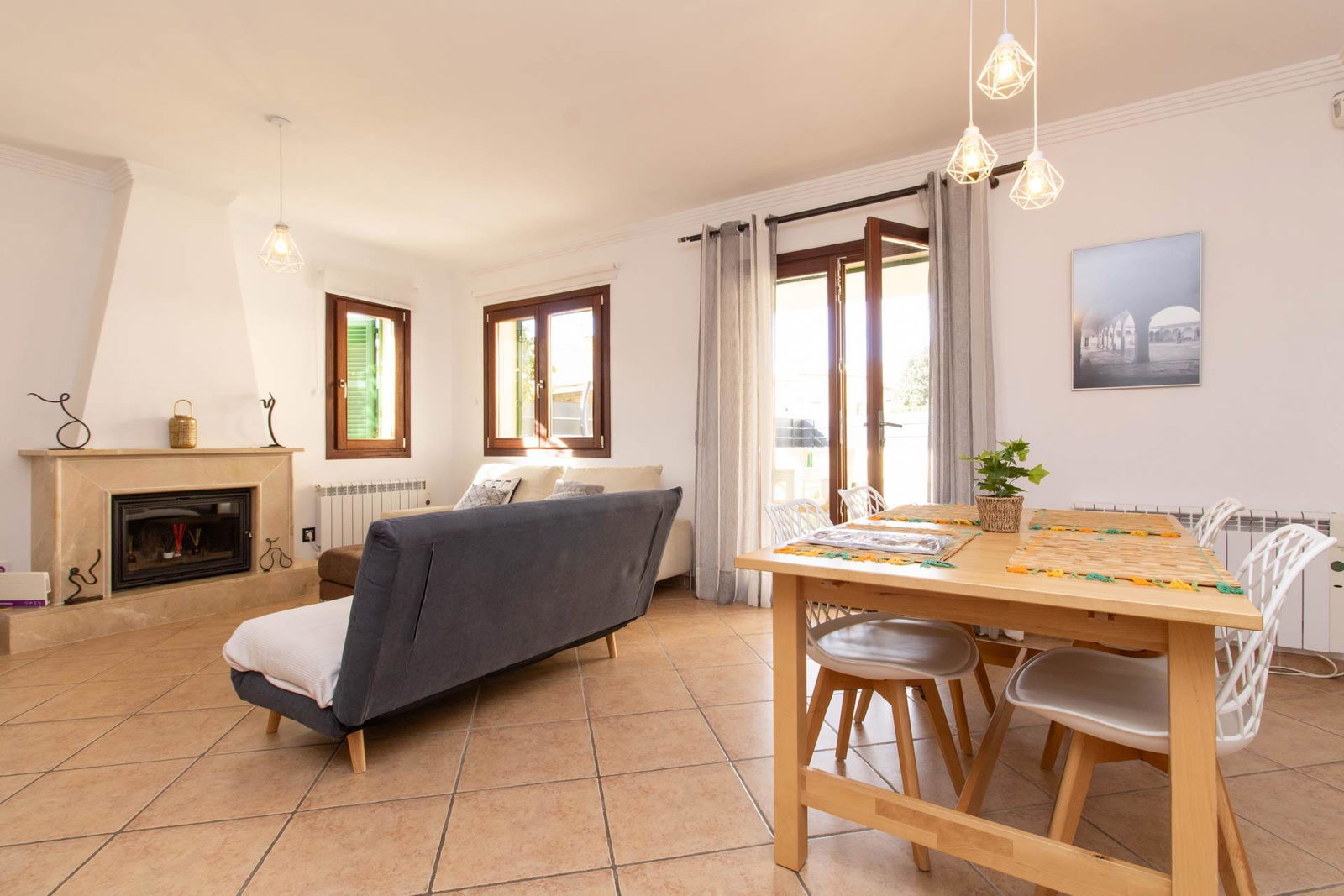 Geräumiges Doppelhaus mit Ferienvermietungslizenz in Porreres