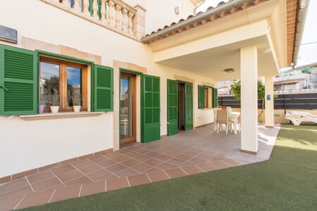 
    
                
            Geräumiges Doppelhaus mit Ferienvermietungslizenz in Porreres
        
