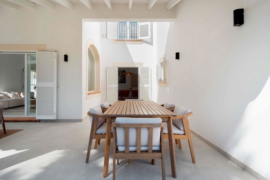 Encantadora residencia mediterránea en Santa Ponsa con apartamento independiente y jardín