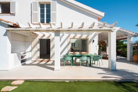 Charmante mediterrane Residenz mit separatem Apartment und Garten