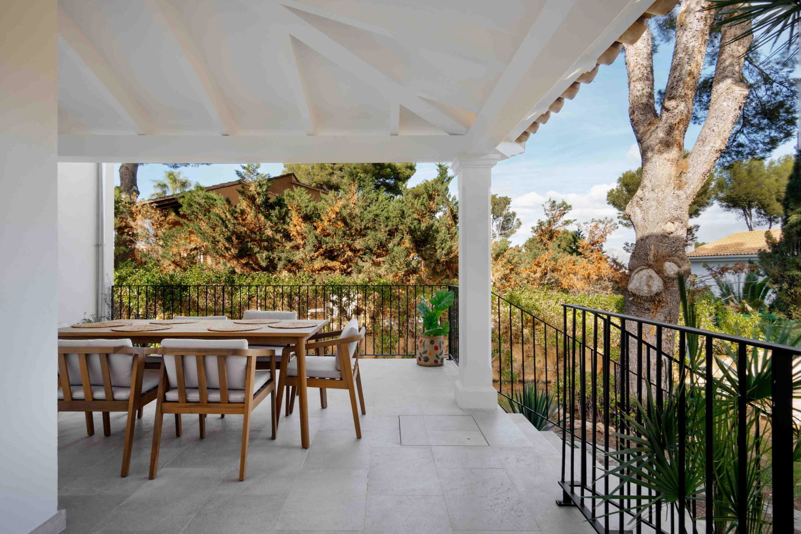 Vollständig renovierte, stilvolle Villa mit Ferienvermietungslizenz und Pool in Nova Santa Ponsa