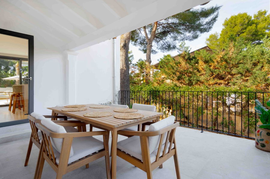 Vollständig renovierte, stilvolle Villa mit Ferienvermietungslizenz und Pool in Nova Santa Ponsa