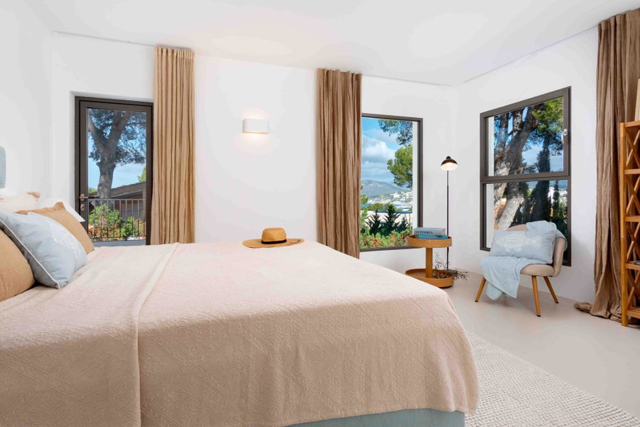 Vollständig renovierte, stilvolle Villa mit Ferienvermietungslizenz und Pool in Nova Santa Ponsa