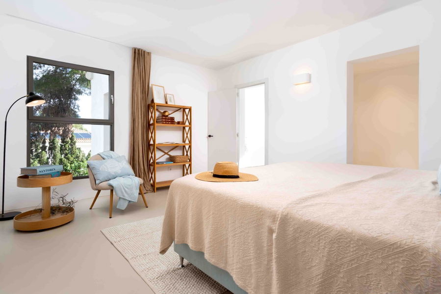 Vollständig renovierte, stilvolle Villa mit Ferienvermietungslizenz und Pool in Nova Santa Ponsa