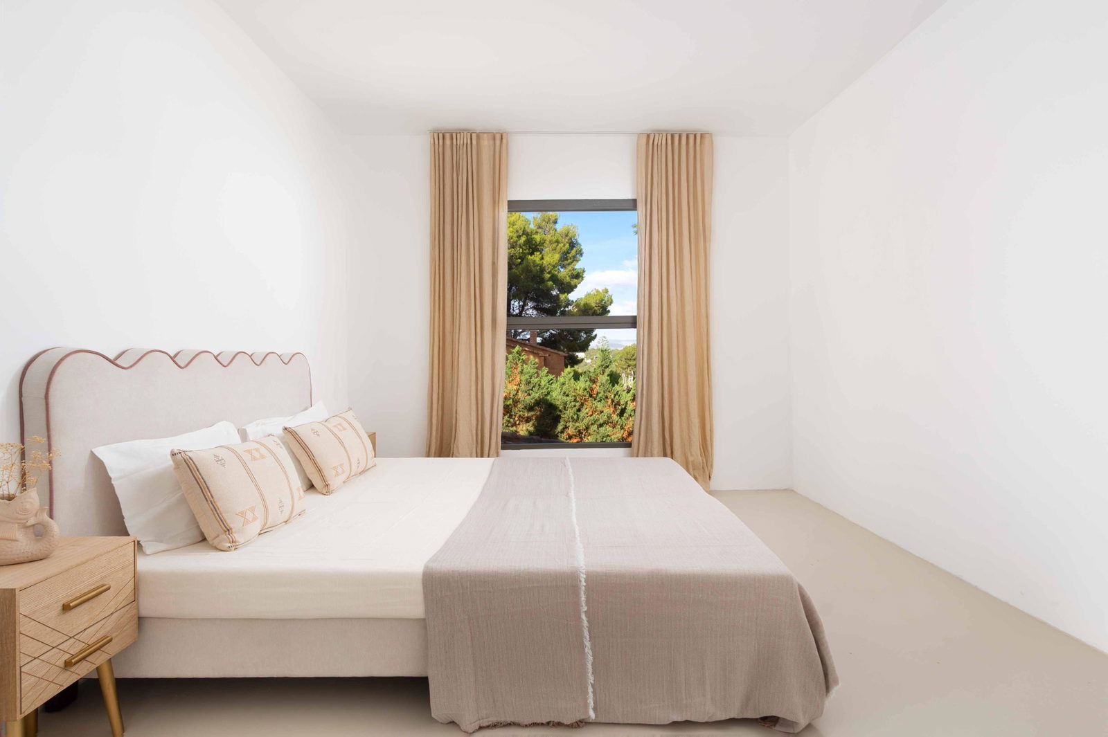 Vollständig renovierte, stilvolle Villa mit Ferienvermietungslizenz und Pool in Nova Santa Ponsa