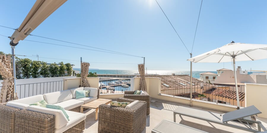 Luxuriöses Haus mit Meerblick in Molinar zu verkaufen – mit Terrasse, Pool, Aufzug und Parkplatz