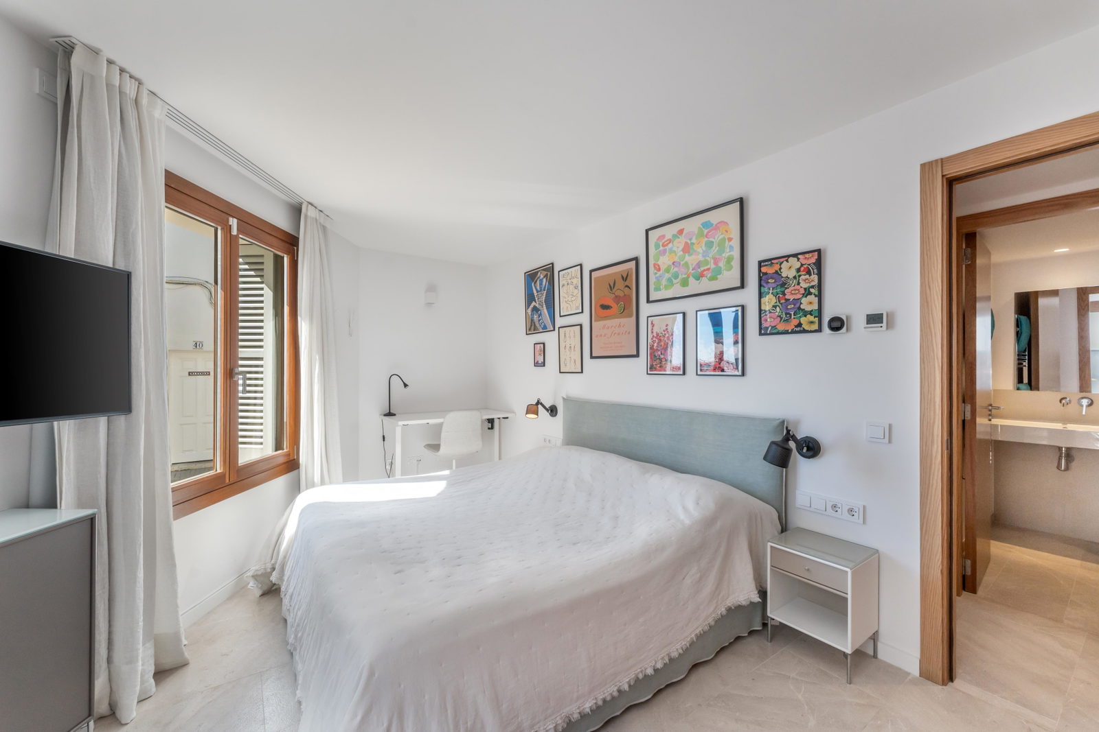 Luxury sea view house for sale in Molinar with terrace, pool, lift & parking