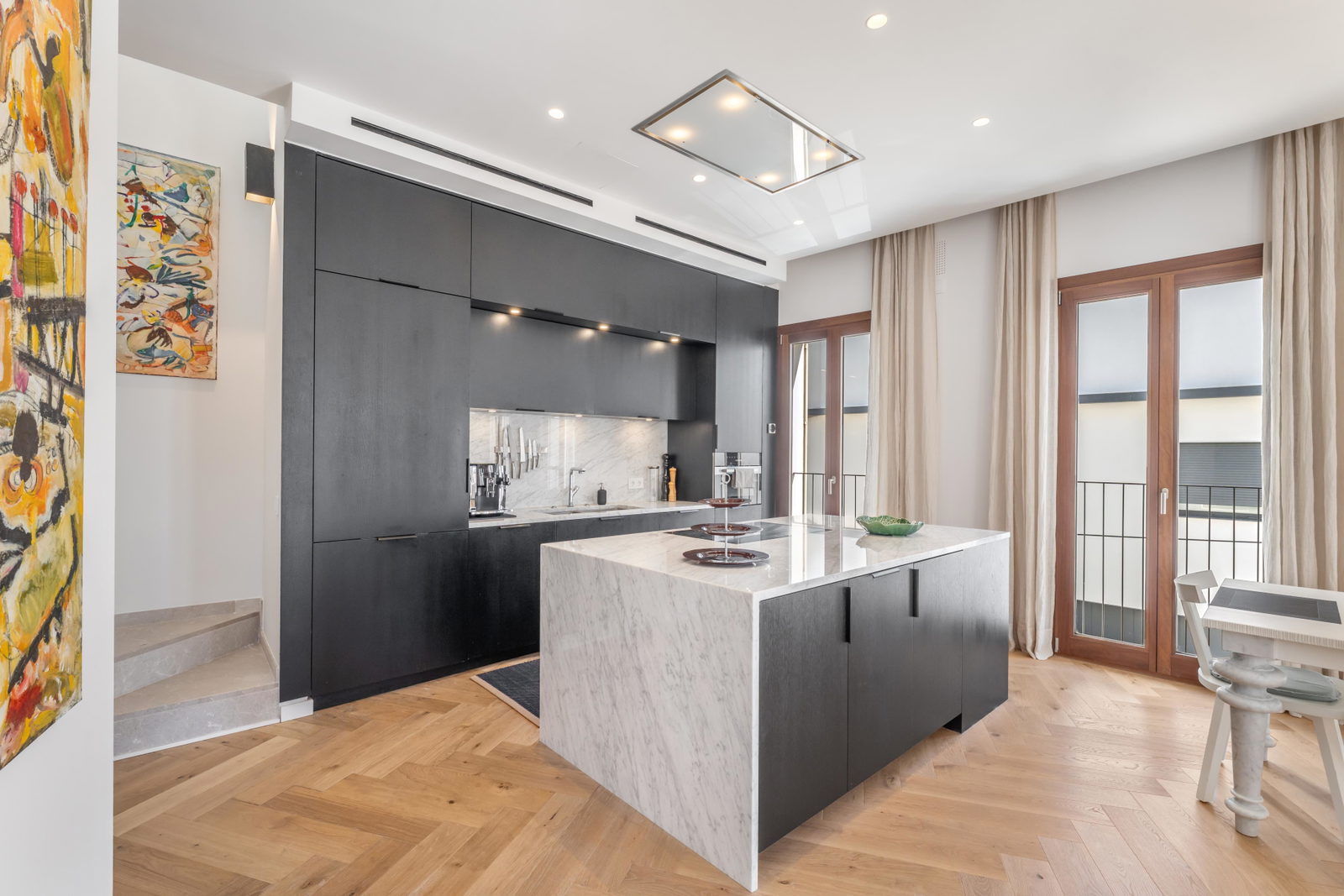 Luxuriöses Haus mit Meerblick in Molinar zu verkaufen – mit Terrasse, Pool, Aufzug und Parkplatz