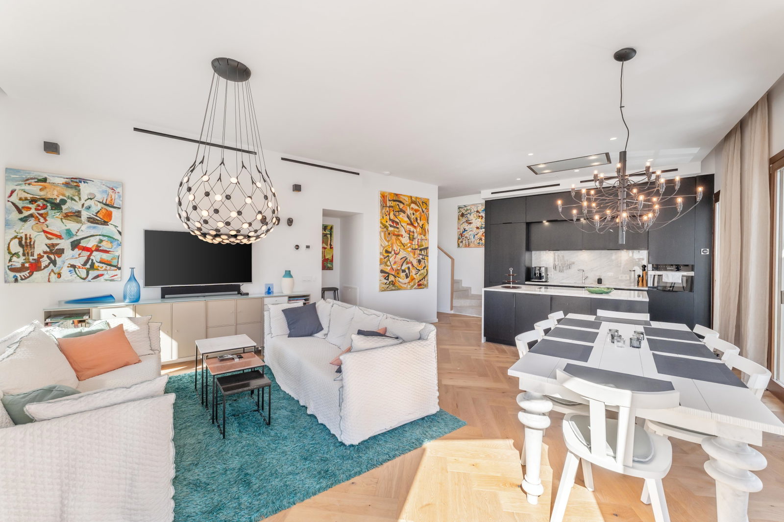 Luxuriöses Haus mit Meerblick in Molinar zu verkaufen – mit Terrasse, Pool, Aufzug und Parkplatz