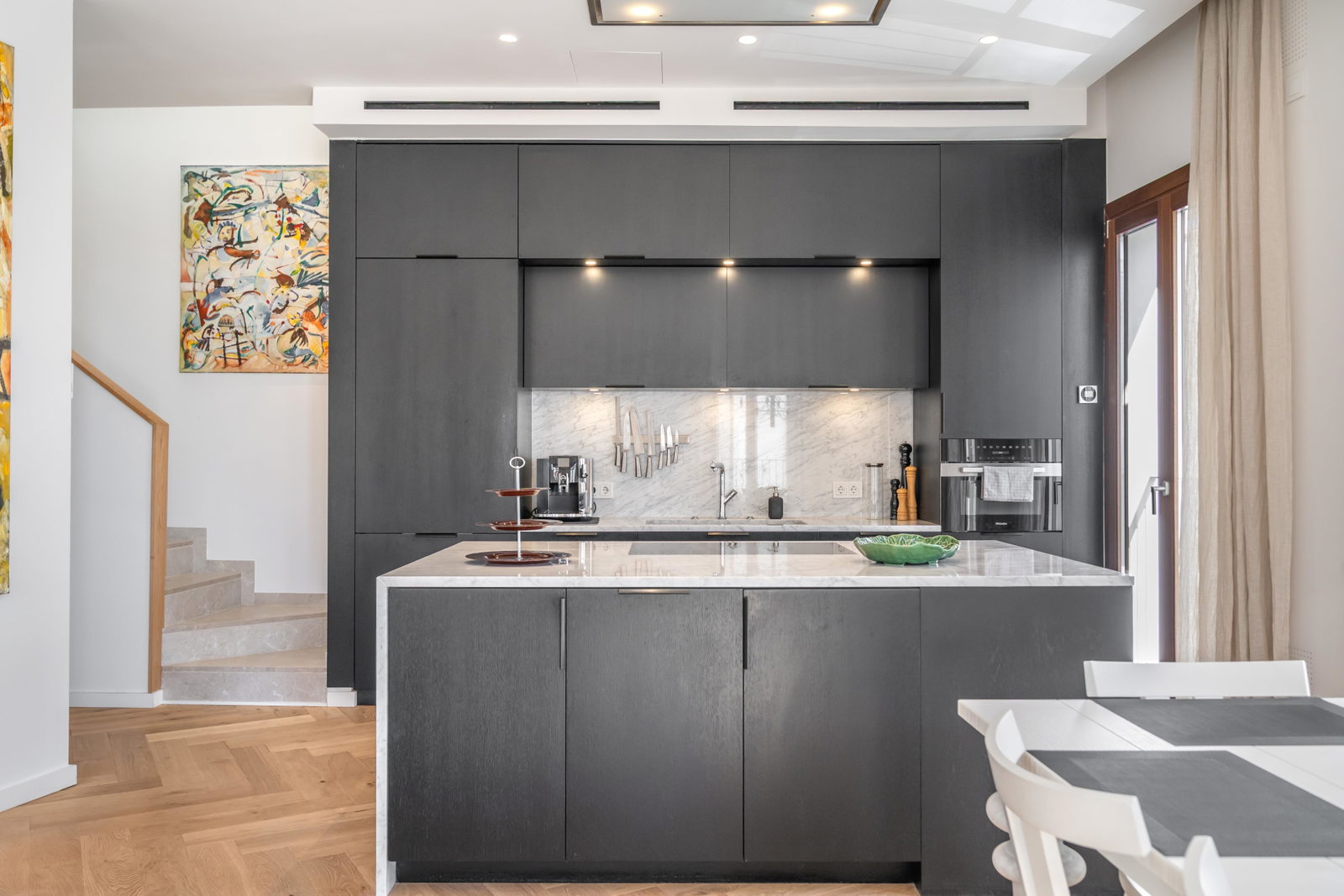 Luxuriöses Haus mit Meerblick in Molinar zu verkaufen – mit Terrasse, Pool, Aufzug und Parkplatz