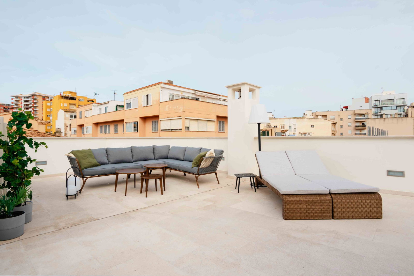 Wunderschön gestaltetes Stadthaus mit Pool und Dachterrasse in Son Espanyolet
