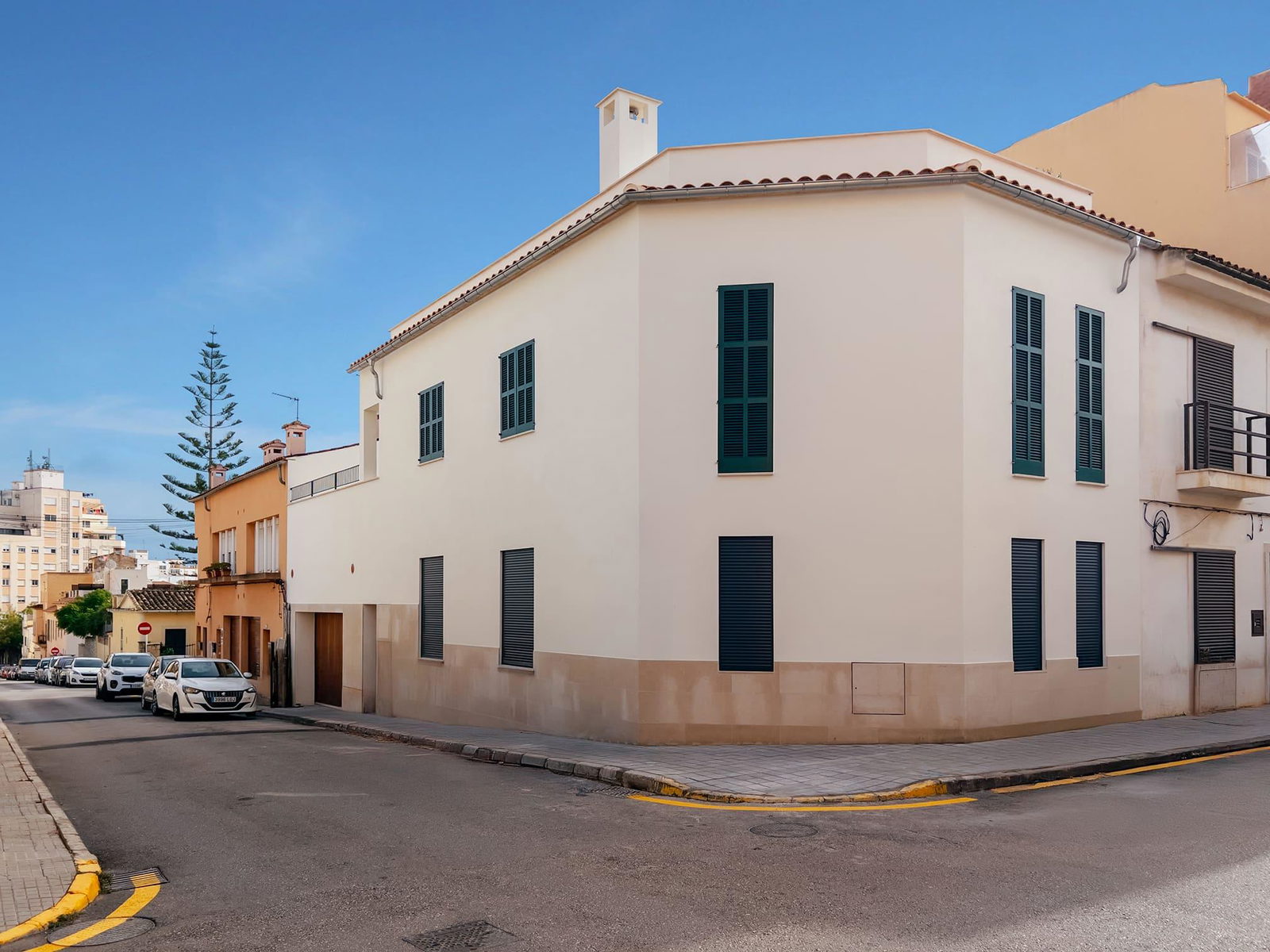 Wunderschön gestaltetes Stadthaus mit Pool und Dachterrasse in Son Espanyolet