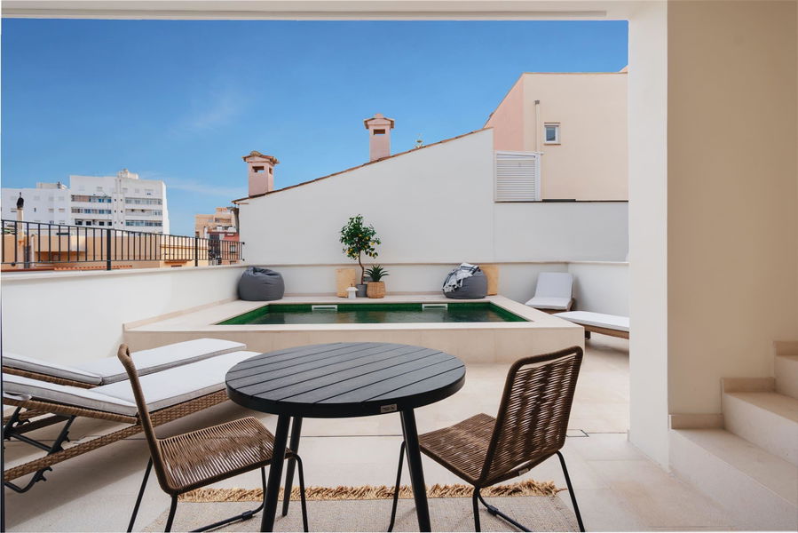 Wunderschön gestaltetes Stadthaus mit Pool und Dachterrasse in Son Espanyolet