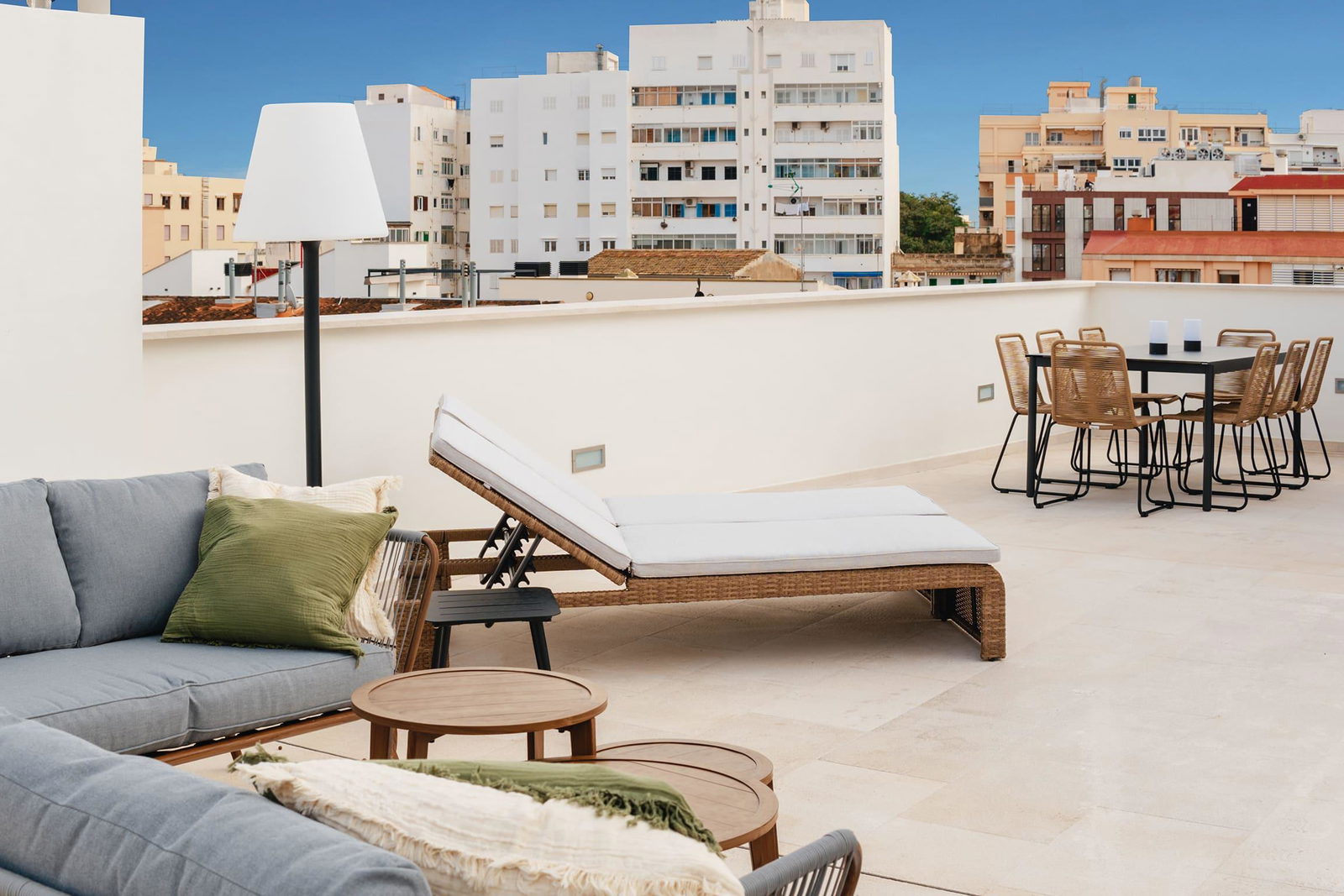 Wunderschön gestaltetes Stadthaus mit Pool und Dachterrasse in Son Espanyolet