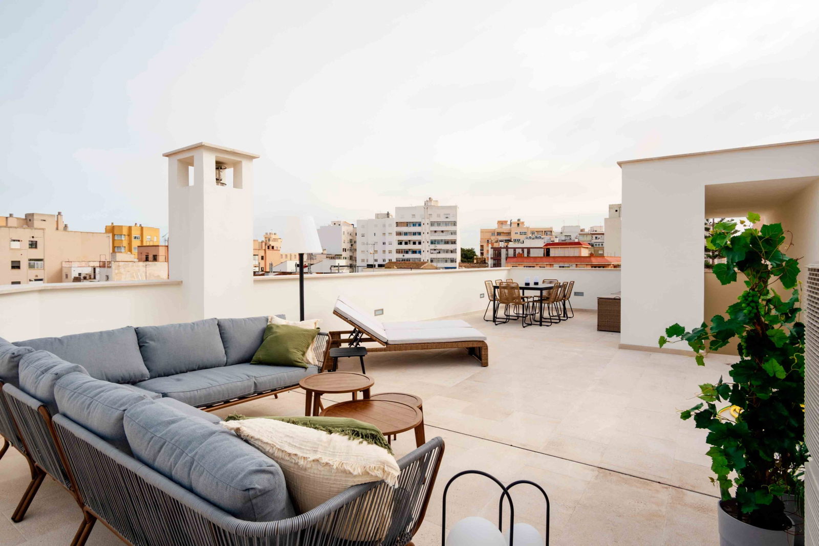 Wunderschön gestaltetes Stadthaus mit Pool und Dachterrasse in Son Espanyolet