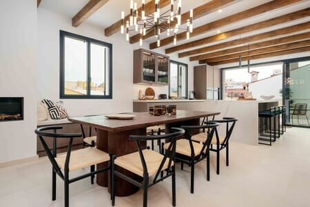 Wunderschön gestaltetes Stadthaus mit Pool und Dachterrasse in Son Espanyolet