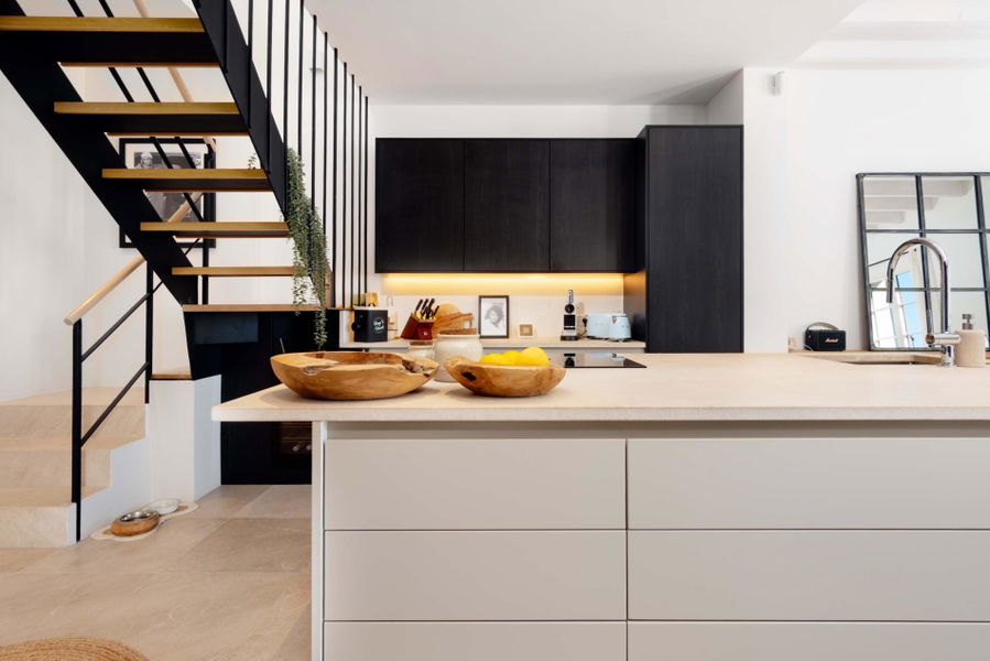 Luxuriöses Duplex-Penthouse mit Meerblick von der beeindruckenden Dachterrasse in Santa Catalina