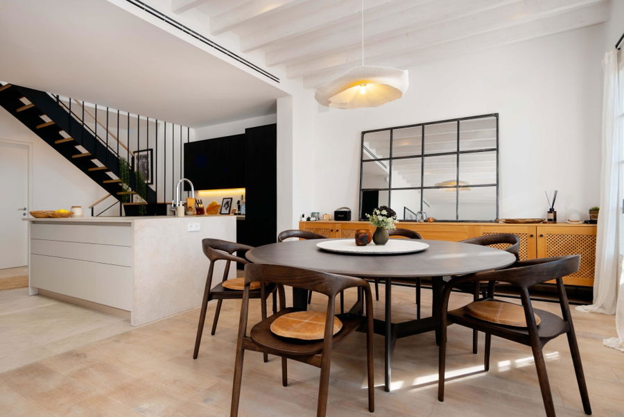 Luxuriöses Duplex-Penthouse mit Meerblick von der beeindruckenden Dachterrasse in Santa Catalina