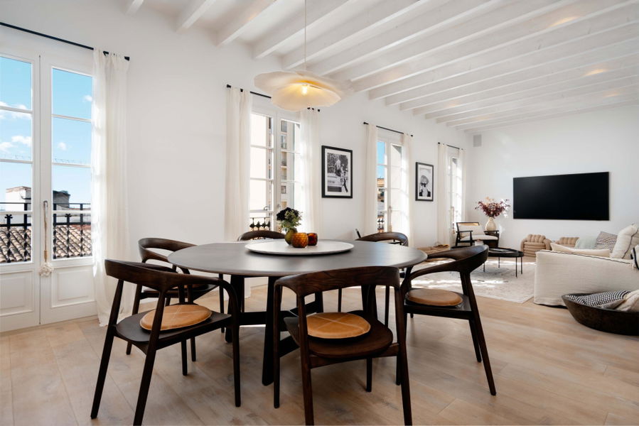 Luxuriöses Duplex-Penthouse mit Meerblick von der beeindruckenden Dachterrasse in Santa Catalina