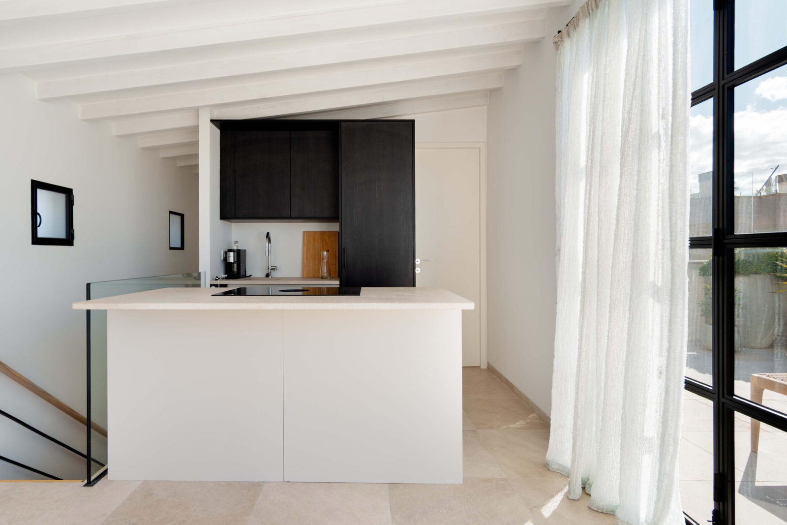 Luxuriöses Duplex-Penthouse mit Meerblick von der beeindruckenden Dachterrasse in Santa Catalina