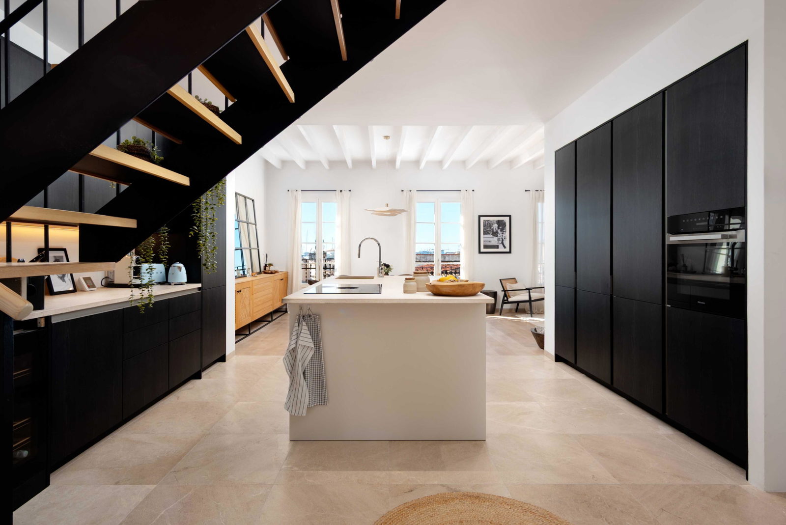 Luxuriöses Duplex-Penthouse mit Meerblick von der beeindruckenden Dachterrasse in Santa Catalina