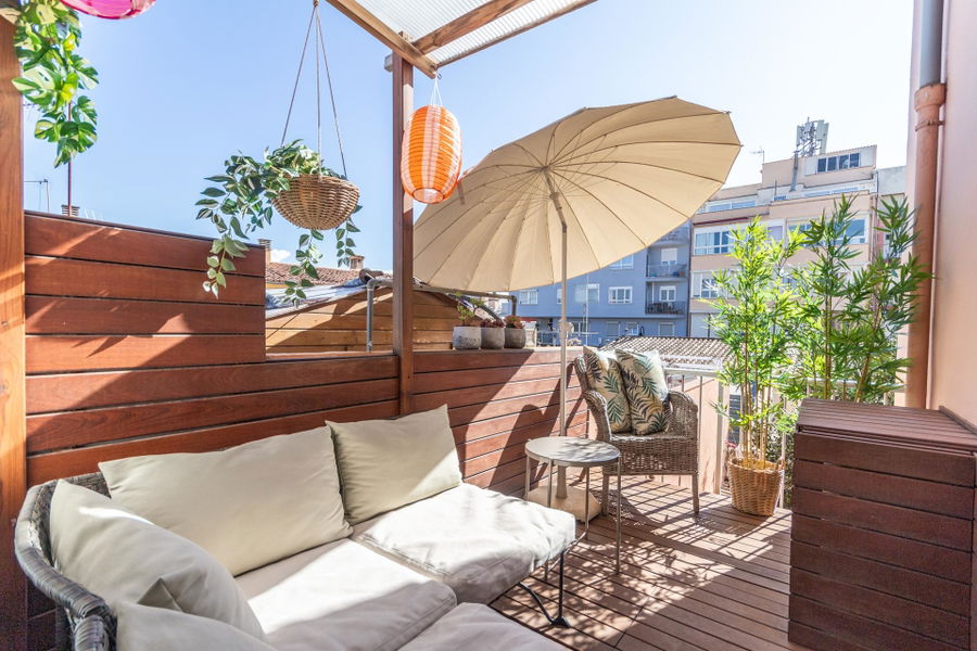 Stylish beach apartment for sale in Molinar – just 200 metres from the sea