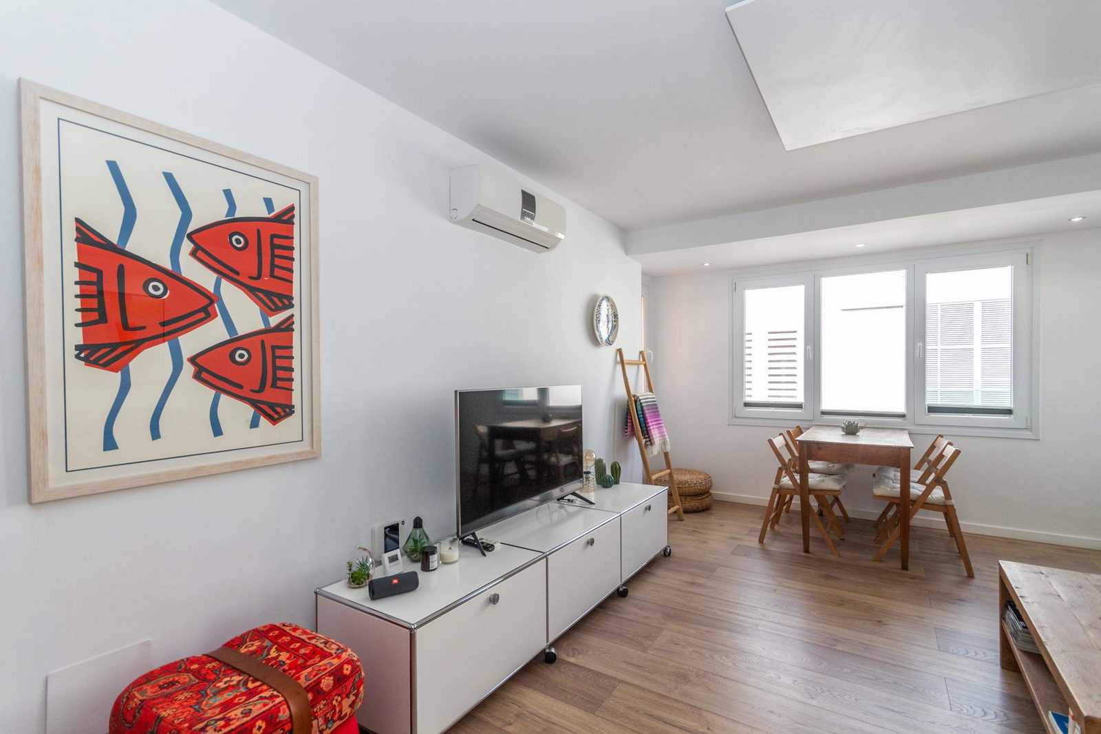 Stylish beach apartment for sale in Molinar – just 200 metres from the sea