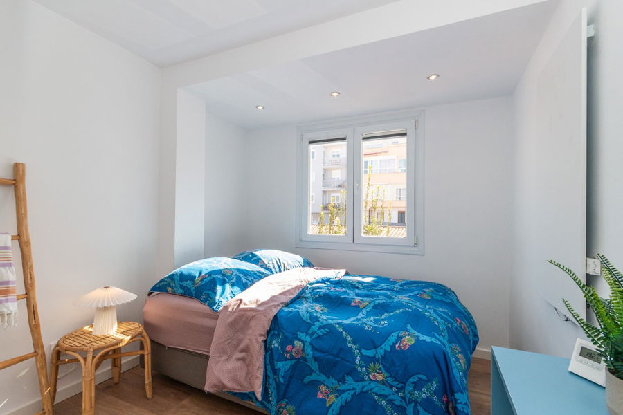 Stylish beach apartment for sale in Molinar – just 200 metres from the sea