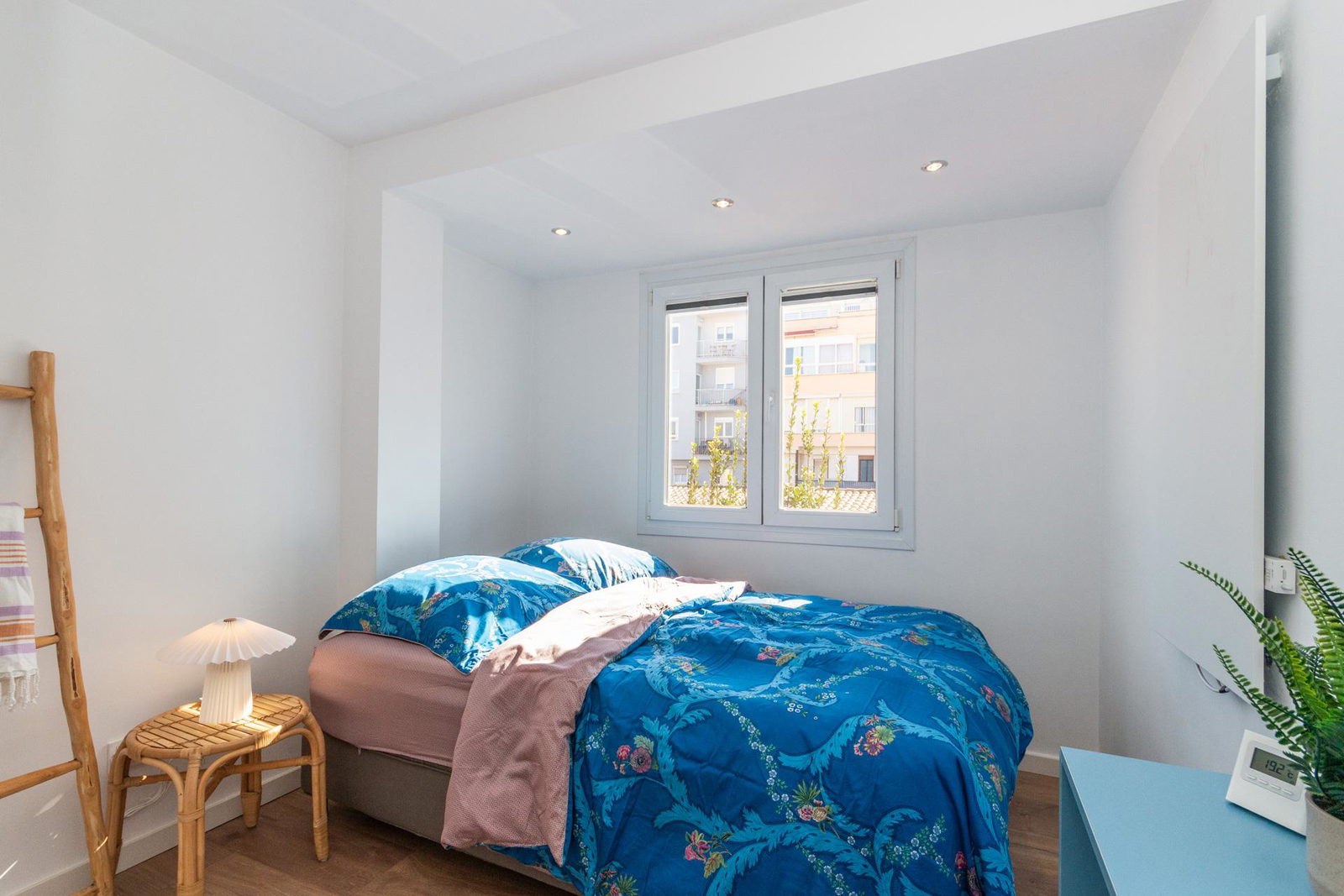 Stylish beach apartment for sale in Molinar – just 200 metres from the sea
