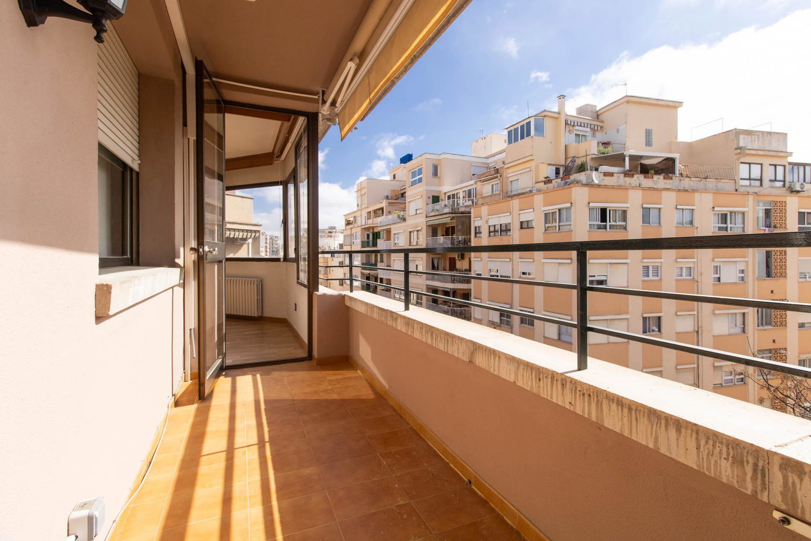 Geräumige und sonnige Wohnung mit großem Potenzial im Stadtzentrum von Palma