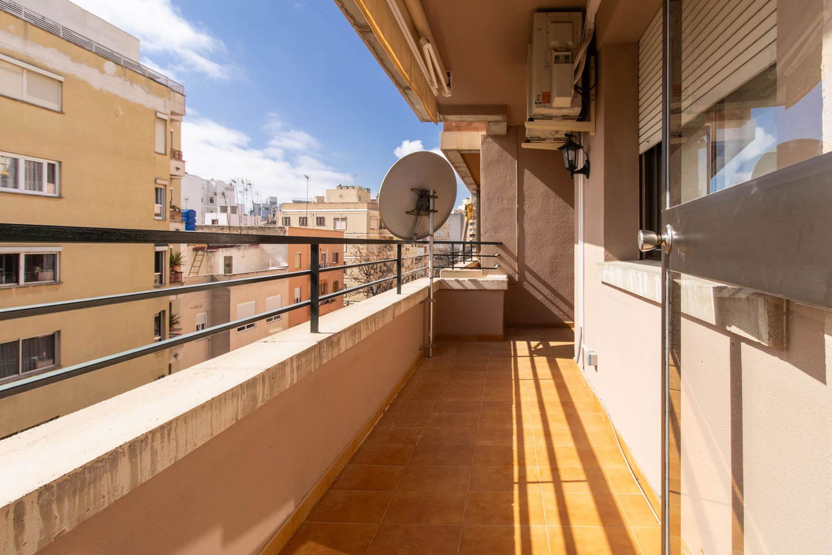 Geräumige und sonnige Wohnung mit großem Potenzial im Stadtzentrum von Palma