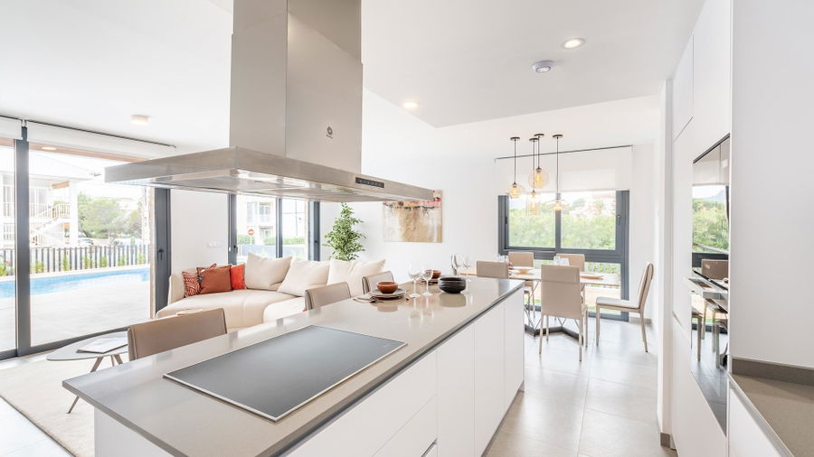 Neubau-Doppelhaushälfte mit grossem Garten in Cala Ratjada zu verkaufen