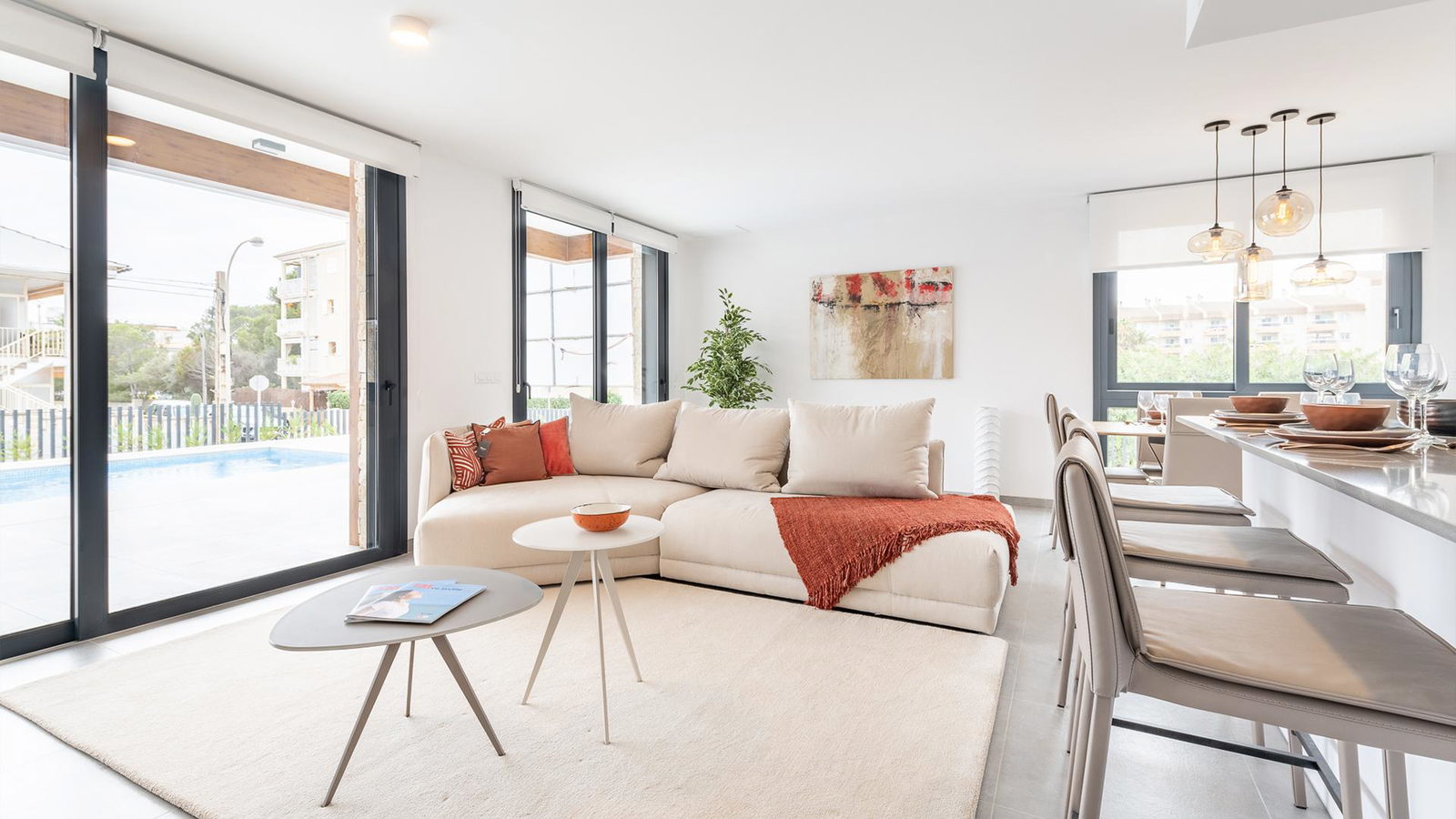 Neubau-Doppelhaushälfte mit privatem Pool in Cala Ratjada, bezugsfertig