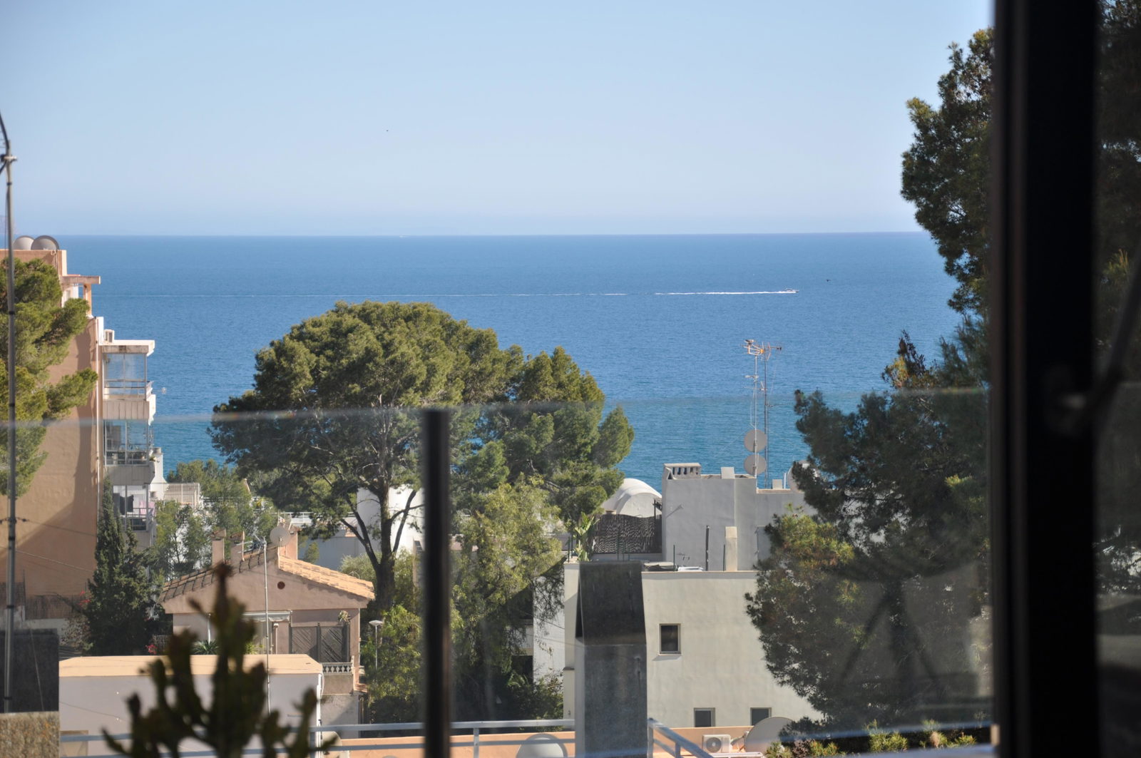 Renovated villa with sea views and pool in Prime San Agustín location