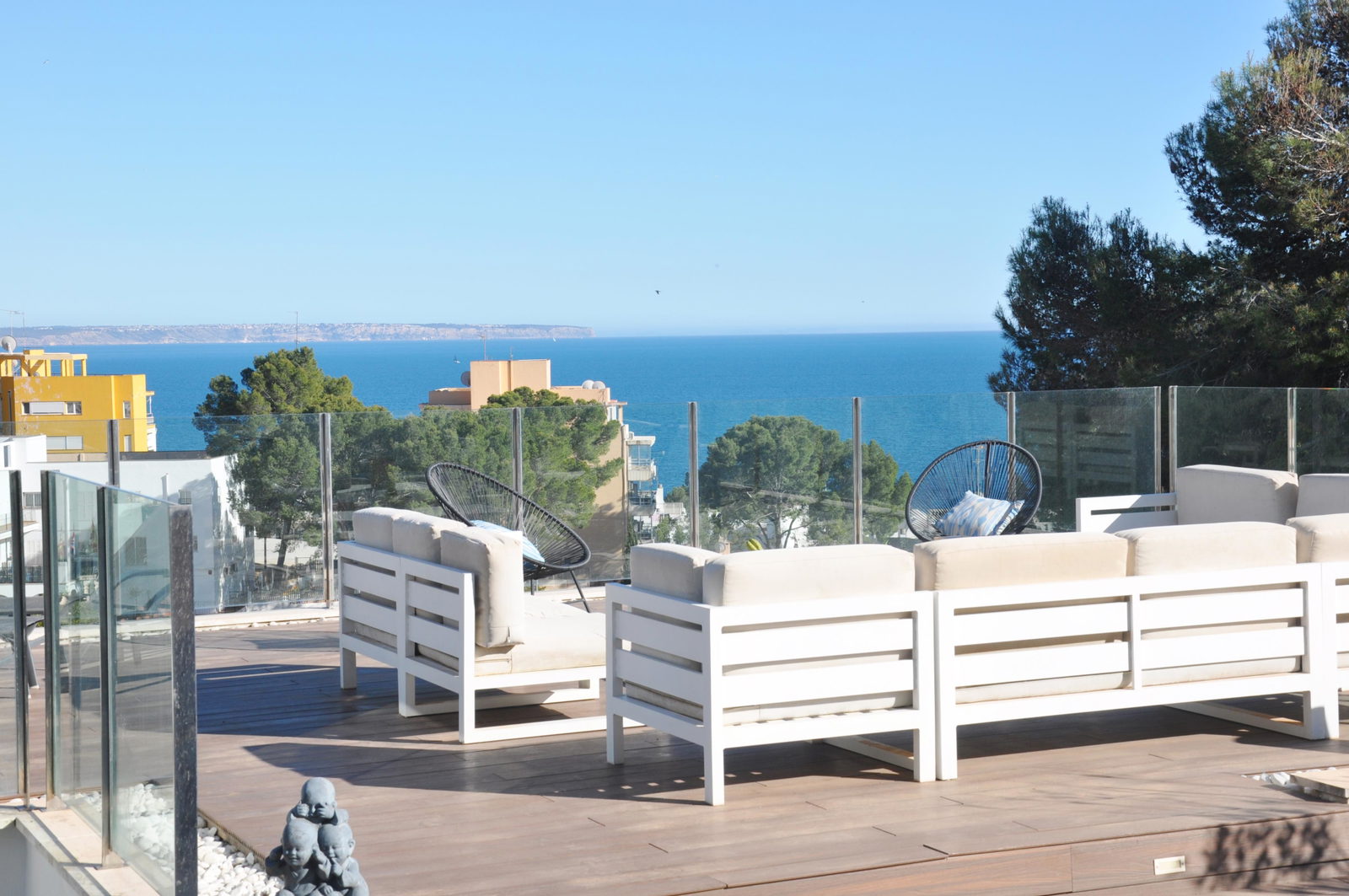 Renovated villa with sea views and pool in Prime San Agustín location