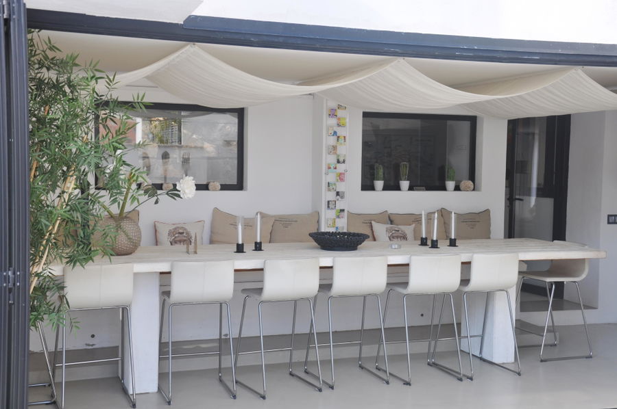 Renovated villa with sea views and pool in Prime San Agustín location