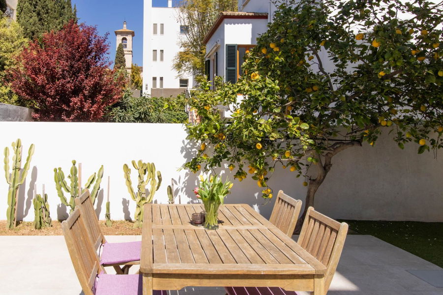 Renovierte Wohnung mit großem Garten und Garage in Son Armadans